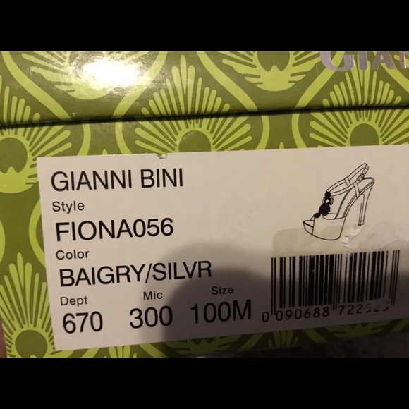 Gianni Bini Fiona Platform Heels. - Picture 8 of 8